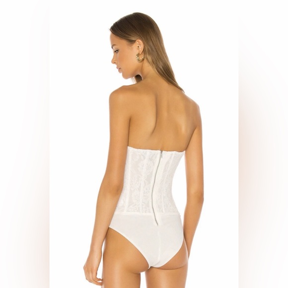 NEW BARDOT Ivory Lace Oskar Bodysuit / Corset Busier Sexy Top - Size 6/S Bridal - Picture 2 of 14